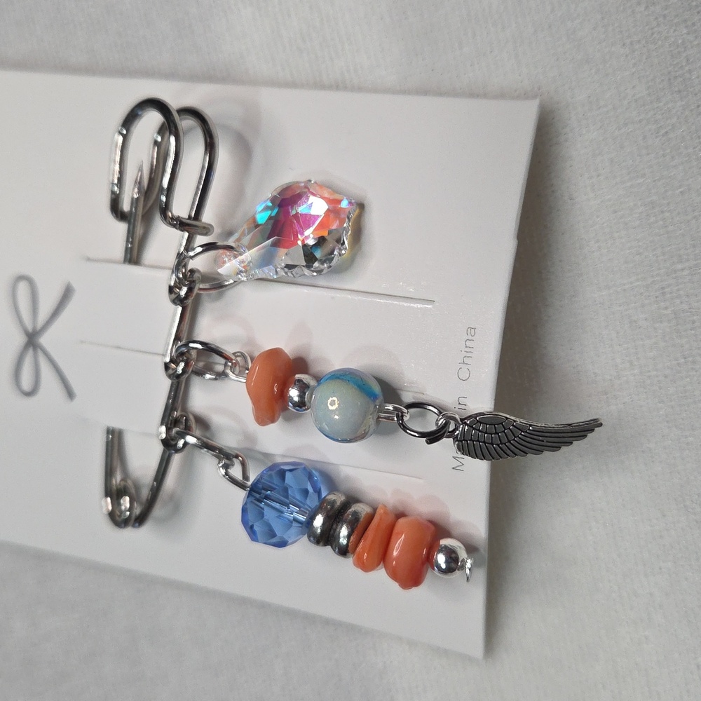 Hand Crafted Kilt Pin Brooch Elegant Peach Blue Beads Angel Wing Charm Silver - Picture 3 of 6
